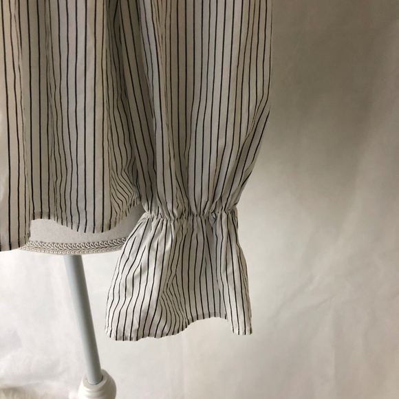 GAP WOMEN'S RUFFLE BLACK AND WHITE STRIPED CUTE TO - Picture 4 of 7